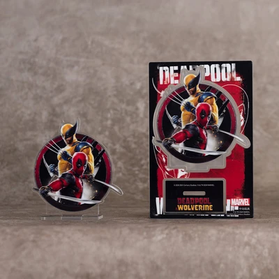 Gambar Top Gear Deadpool 3 Movie Miniatur Dekorasi Stand Akrilik S10 - Hitam/merah