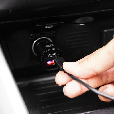 Gambar Otto Klasse Charger Mobil Type C 38 Watt - Hitam