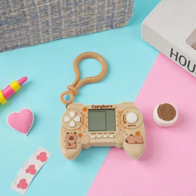 Gambar Ataru Gantungan Kunci Game Console Capybara Random