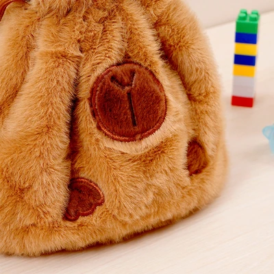 Gambar Ataru Pouch Drawstring Capybara - Cokelat