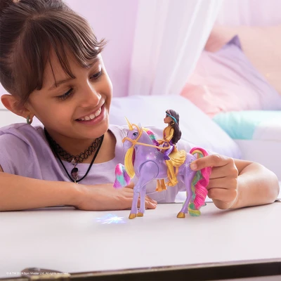Gambar Unicorn Academy Set Boneka Deluxe Sophia Masquerade - Mix