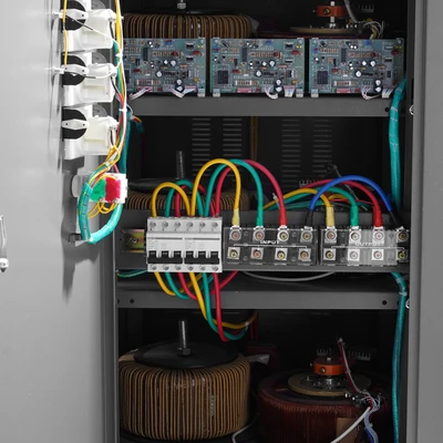 Gambar Krisbow Stabilizer Analog SVC-40KVA-3 - Abu-abu