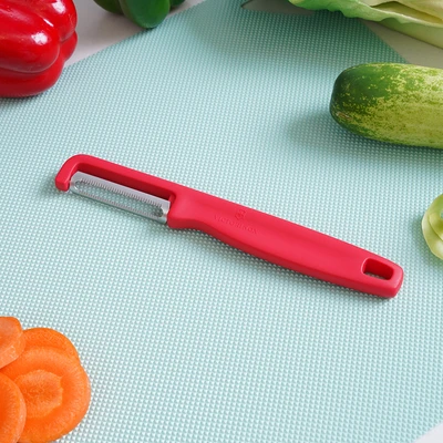 Gambar Victorinox Iota Alat Pengupas Bergerigi 16.5 cm - Merah