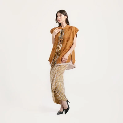 Gambar Gitaratna Ukuran M/L Balini Outer Wanita Fit - Cokelat