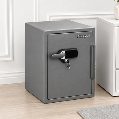 Gambar Sentry Brankas Tahan Api Layar Sentuh Big Bolt 47.3x49x60.5 cm SFW205UPC - Hitam
