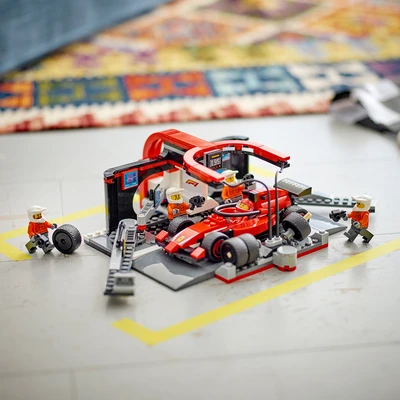 Gambar LEGO City F1 Pit Stop & Pit Crew With Ferrari Car