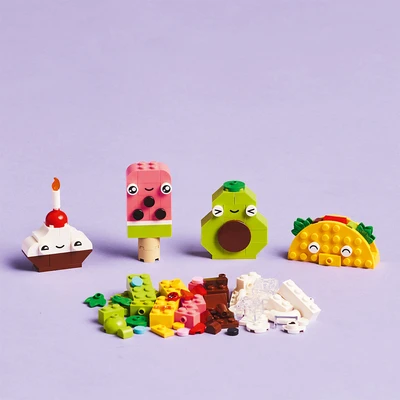 Gambar LEGO Classic Creative Food Friends