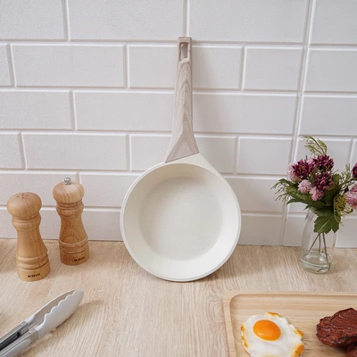 Gambar Culinart Eyesi Wajan Penggorengan Aluminium 20 cm - Krem