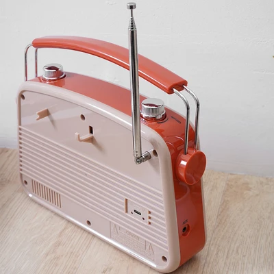 Gambar Sovox Speaker Retro Bluetooth Dengan Radio - Merah