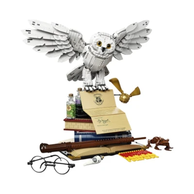 Gambar LEGO Harry Potter Hogwarts Icons Collectors Edition - Putih