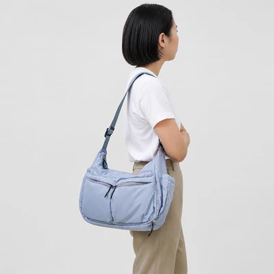 Gambar Ataru Tas Selempang Puffy Nylon Ukuran M - Biru Ash