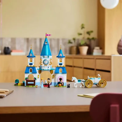 Gambar LEGO Disney Cinderellas Castle & Horse Carriage Set 596 Pcs 43275 - Biru/putih