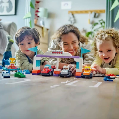 Gambar LEGO Duplo F1 Team Race Cars & Drivers Set 70 Pcs 10445 - Mix