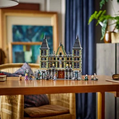 Gambar LEGO Harry Potter Malfoy Manor Set 1601 Pcs 76453 - Abu-abu