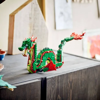 Gambar LEGO Creator 3 In 1 Medieval Dragon Set 715 Pcs 31161 - Merah/hijau