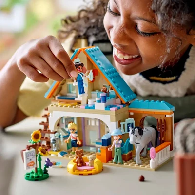 Gambar LEGO Friends Horse & Pet Vet Clinic Set 428 Pcs 42651 - Mix