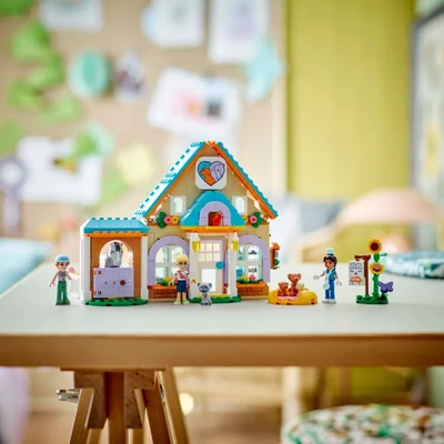 Gambar LEGO Friends Horse & Pet Vet Clinic Set 428 Pcs 42651 - Mix