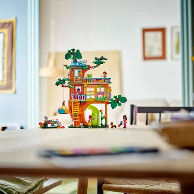 Gambar LEGO Friends Friendship Tree House Hangout Set 701 Pcs 42652 - Mix