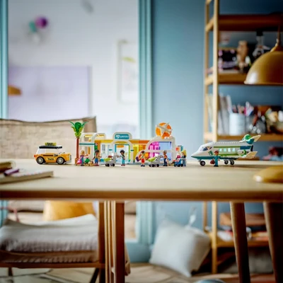 Gambar LEGO Friends Heartlake City Airport & Airplane Set 958 Pcs 42656 - Mix