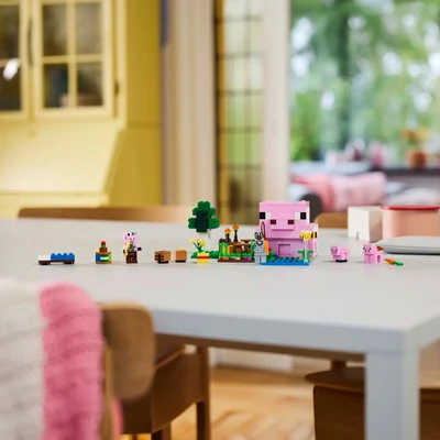 Gambar LEGO Minecraft The Baby Pig House Set 238 Pcs 21268 - Pink