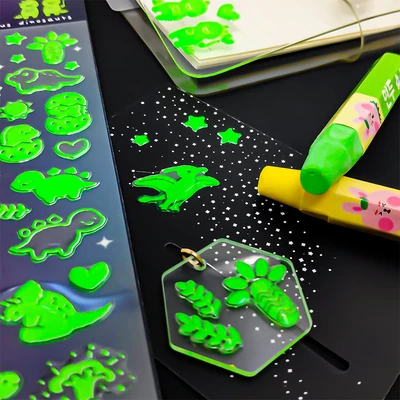 Gambar Kiddy Fun Funny Stiker Luminous Dino - Hijau