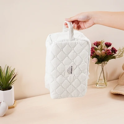 Gambar Passport Arelia Pouch Kosmetik - Putih