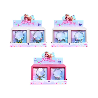 Gambar Pretty Missy Gelang Charm Random