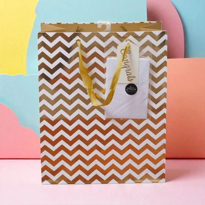 Gambar Ataru 26.5x33x14 cm Tas Kado Zigzag - Putih/Gold