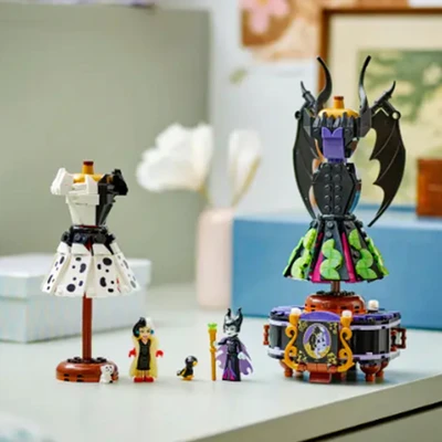 Gambar LEGO Disney Maleficents & Cruella De Vils Dresses Set 524 Pcs 43262 - Mix