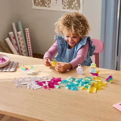 Gambar LEGO Classic Magical Transparent Box Set 340 Pcs 11040 - Mix