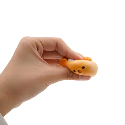 Gambar Molynk Squeeze Capsule Egg Muni Bear Random