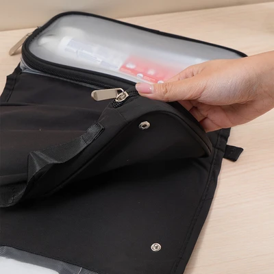 Gambar Passport Tas Organizer Toiletry Gantung - Hitam