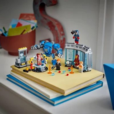 Gambar LEGO Marvel Iron Man Laboratory Hall Of Armor Set 384 Pcs 76315 - Mix