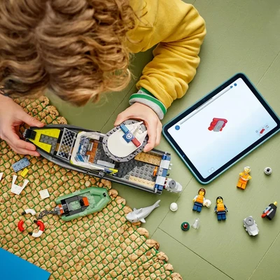 Gambar LEGO City Police Boat Chase Set 264 Pcs 60456 - Mix