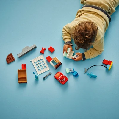 Gambar LEGO Duplo Mcqueens Visit To Docs Garage Set 35 Pcs 10456 - Mix