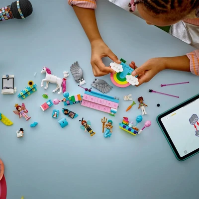 Gambar LEGO Friends Costume Party Set 261 Pcs 42661 - Mix