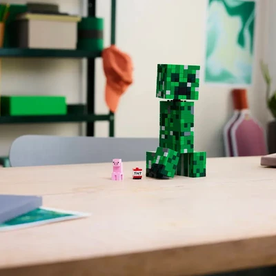 Gambar LEGO Minecraft The Creeper Set 665 Pcs 21276 - Hijau