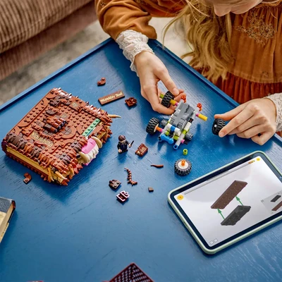 Gambar LEGO Harry Potter Chomping Monster Book Of Monsters Set 518 Pcs 76449 - Cokelat