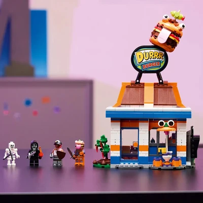 Gambar LEGO Fortnite Durrr Burger Restaurant Set 546 Pcs 77076 - Mix