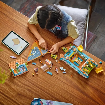 Gambar LEGO Friends Travel Boat Adventure Set 685 Pcs 42664 - Mix