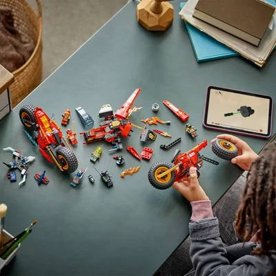 Gambar LEGO Ninjago Ninja Combat Vehicle Set 561 Pcs 71844 - Merah