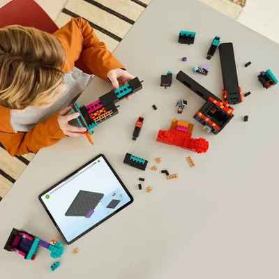 Gambar LEGO Minecraft The Enderman Tower Set 867 Pcs 21279 - Hitam