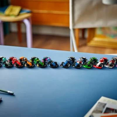 Gambar LEGO Formula 1 Collectible Race Cars 71049 Random