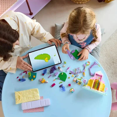 Gambar LEGO Gabbys Dollhouse Sweet Treat Mountain & Kitty Garden Set 263 Pcs 11205 - Mix