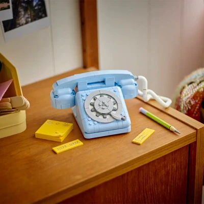 Gambar LEGO Creator 3 In 1 Retro Telephone Set 383 Pcs 31174 - Biru