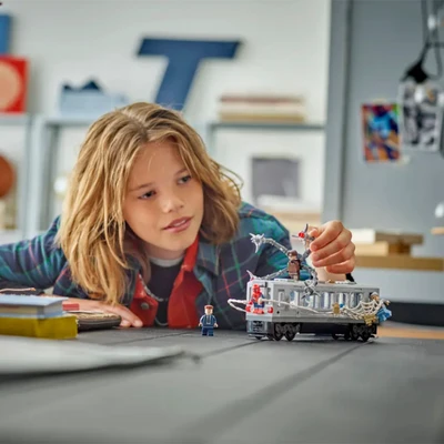 Gambar LEGO Marvel Spiderman Vs Doc Ock Subway Train Scene Set 393 Pcs 76321 - Mix