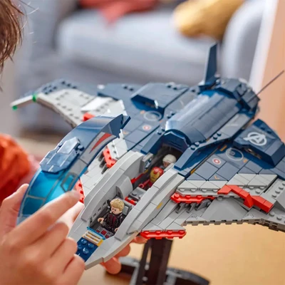 Gambar LEGO Marvel Avengers Age Of Ultron Quinjet Set 1131 Pcs 76325 - Mix