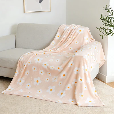 Gambar Selma 140x200 cm Selimut Polyester Spring - Krem