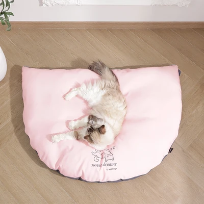Gambar M-Pets Bantal Sweet Dreams Triangle - Pink/Abu-Abu