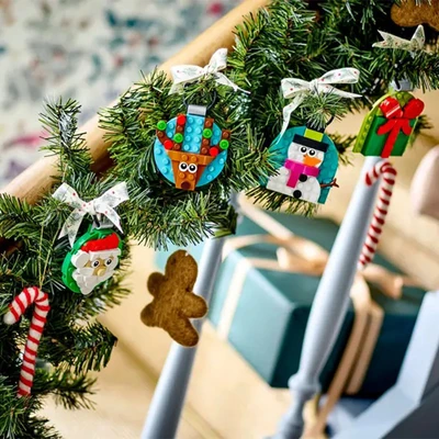 Gambar LEGO Christmas Ornament Selection Set 153 Pcs 40744 - Mix